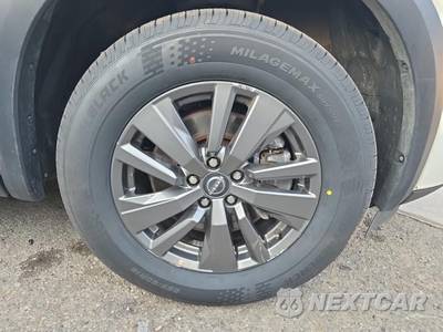 2023 Nissan Pathfinder S - zdjęcie 9 z 28 - miniatura