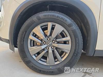 2023 Nissan Pathfinder S - zdjęcie 8 z 28 - miniatura
