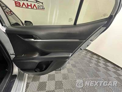 2021 Toyota Camry SE - zdjęcie 18 z 40 - miniatura