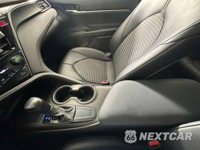 2021 Toyota Camry SE - zdjęcie 36 z 40 - miniatura
