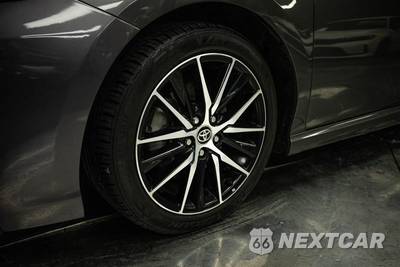 2023 Toyota Camry SE - zdjęcie 3 z 30 - miniatura