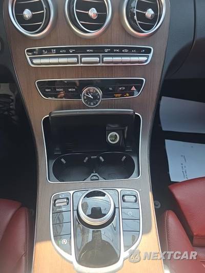 2019 Mercedes-Benz C 300 4MATIC Sedan - zdjęcie 25 z 26 - miniatura