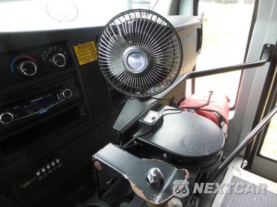 2013 Chevrolet Express 3500 Cutaway 1WT DRW - zdjęcie 18 z 35 - miniatura