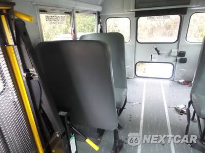 2013 Chevrolet Express 3500 Cutaway 1WT DRW - zdjęcie 26 z 35 - miniatura