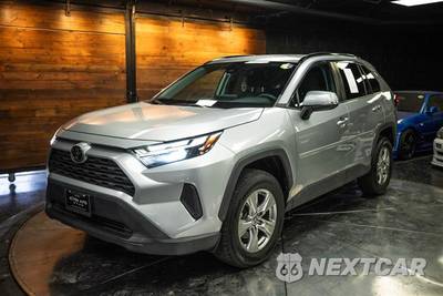 2022 Toyota RAV4 XLE - zdjęcie 2 z 29 - miniatura