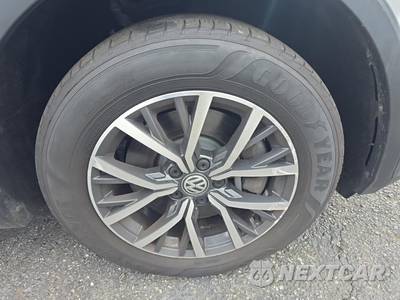 2018 Volkswagen Tiguan SE - zdjęcie 9 z 28 - miniatura