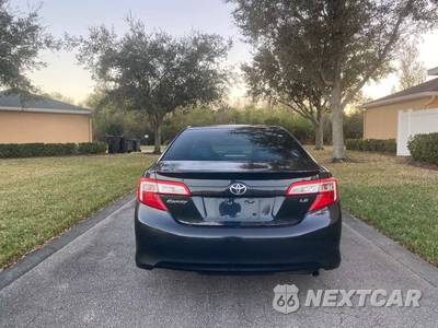 2014 Toyota Camry LE - zdjęcie 5 z 16 - miniatura