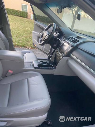 2014 Toyota Camry LE - zdjęcie 13 z 16 - miniatura