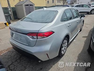 2025 Toyota Corolla LE Sedan - zdjęcie 4 z 31 - miniatura