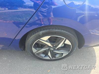 2023 Hyundai Elantra SEL - zdjęcie 11 z 21 - miniatura