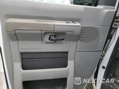 2014 Ford E-150 Commercial Cargo Van 138.0" WB - zdjęcie 9 z 26 - miniatura