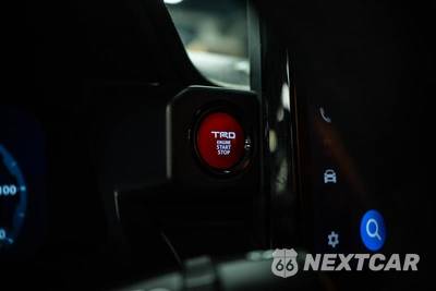 2025 Toyota Tacoma TRD Off-Road Crew Cab Medium Bed - zdjęcie 16 z 25 - miniatura