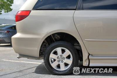 2005 Toyota Sienna LE Minivan 8-Passenger 119.3" WB - zdjęcie 34 z 47 - miniatura