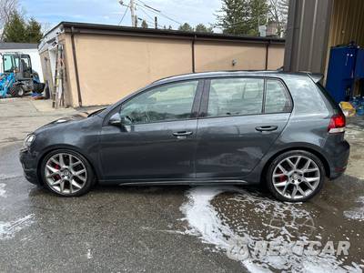 2013 Volkswagen GTI Wolfsburg Edition - zdjęcie 8 z 23 - miniatura
