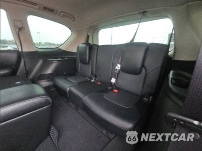 2017 INFINITI QX80 - zdjęcie 13 z 17 - miniatura