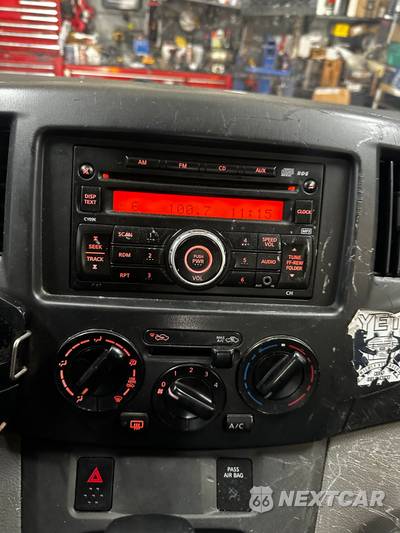 2014 Nissan NV200 Compact Cargo S 115.2" WB - zdjęcie 11 z 12 - miniatura