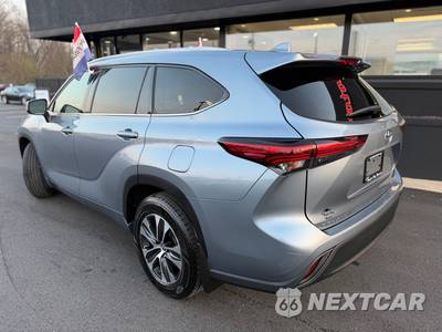2022 Toyota Highlander XLE - zdjęcie 4 z 32 - miniatura