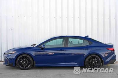 2025 Toyota Camry SE - zdjęcie 47 z 49 - miniatura
