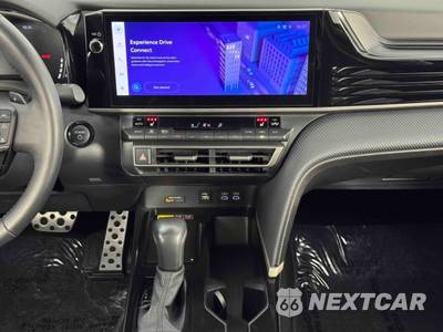 2025 Toyota Camry SE - zdjęcie 22 z 49 - miniatura