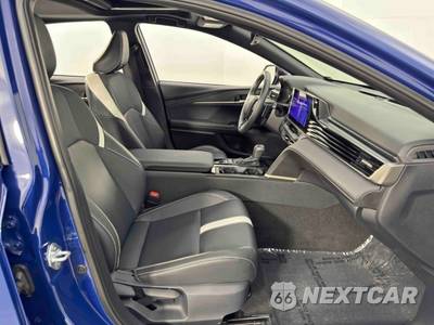 2025 Toyota Camry SE - zdjęcie 14 z 49 - miniatura