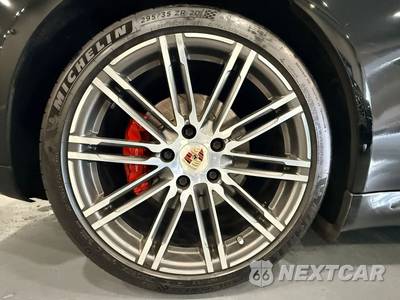 2014 Porsche Panamera GTS - zdjęcie 44 z 46 - miniatura