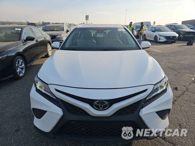 2018 Toyota Camry SE - zdjęcie 3 z 17 - miniatura