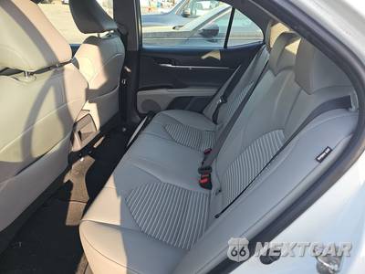 2018 Toyota Camry SE - zdjęcie 13 z 17 - miniatura