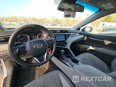 2018 Toyota Camry SE - zdjęcie 9 z 17 - miniatura