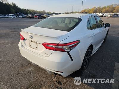 2018 Toyota Camry SE - zdjęcie 5 z 17 - miniatura