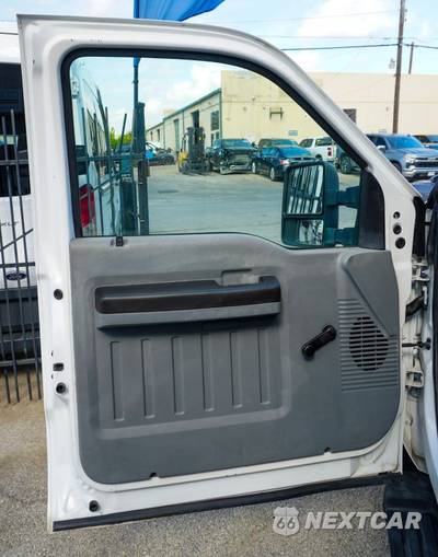 2011 Ford Super Duty F-350 XL Crew Cab Long Bed DRW - zdjęcie 12 z 35 - miniatura