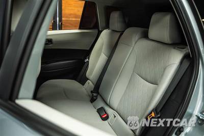 2026 Toyota Corolla Cross L - zdjęcie 10 z 24 - miniatura