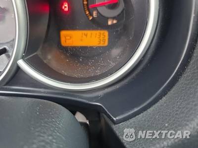 2009 Nissan Versa 1.8 S Hatchback - zdjęcie 15 z 35 - miniatura