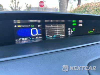 2018 Toyota Prius Two - zdjęcie 14 z 22 - miniatura
