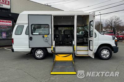 2011 Ford Super Duty E-350 Commercial Cargo Van 138.0" WB - zdjęcie 3 z 47 - miniatura