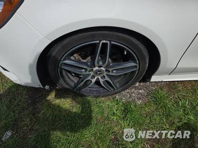 2018 Mercedes-Benz CLA 250 4MATIC - zdjęcie 8 z 27 - miniatura