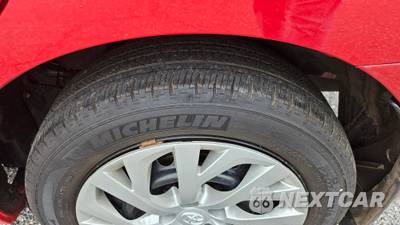 2018 Toyota Corolla LE Sedan - zdjęcie 9 z 24 - miniatura