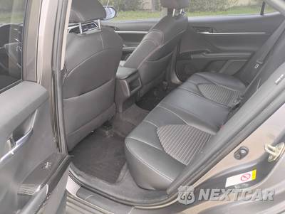 2018 Toyota Camry SE - zdjęcie 12 z 15 - miniatura