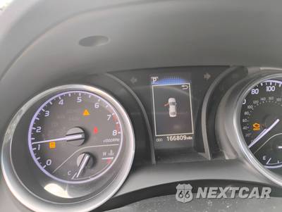 2018 Toyota Camry SE - zdjęcie 13 z 15 - miniatura