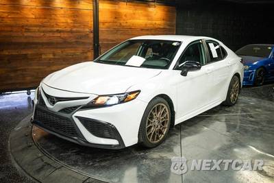 2023 Toyota Camry SE Nightshade Edition - zdjęcie 2 z 28 - miniatura