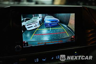 2025 Toyota Camry SE - zdjęcie 22 z 29 - miniatura