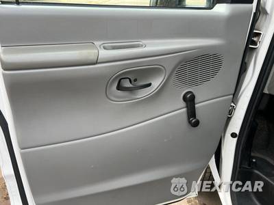 2011 Ford Super Duty E-450 Cutaway DRW - zdjęcie 7 z 18 - miniatura
