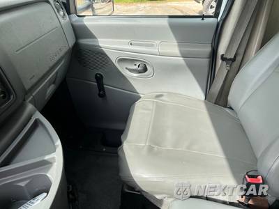 2011 Ford Super Duty E-450 Cutaway DRW - zdjęcie 12 z 18 - miniatura