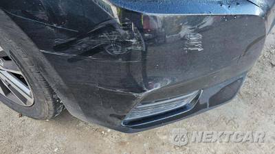 2020 Nissan Versa SV - zdjęcie 3 z 7 - miniatura