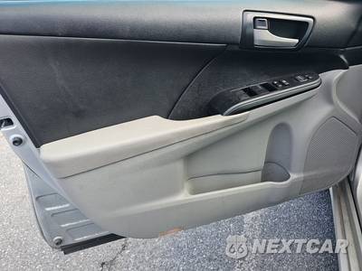 2013 Toyota Camry LE - zdjęcie 15 z 45 - miniatura