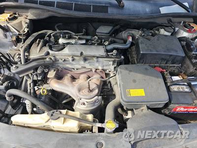 2013 Toyota Camry LE - zdjęcie 22 z 45 - miniatura