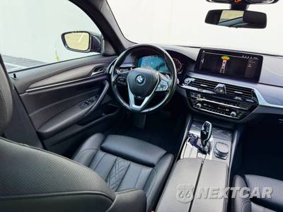 2021 BMW 5 Series Sedan 530i xDrive - zdjęcie 12 z 30 - miniatura