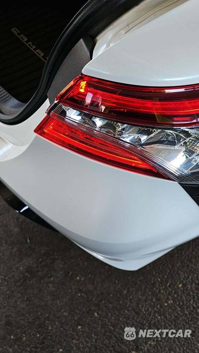 2023 Toyota Camry XSE - zdjęcie 10 z 13 - miniatura