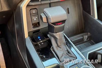 2024 Toyota Tundra SR5 Crew Cab Medium Bed - zdjęcie 34 z 42 - miniatura
