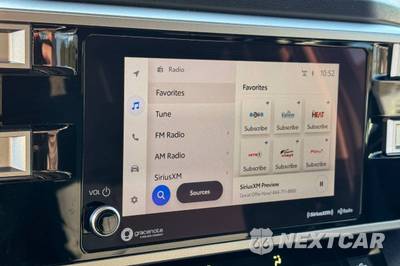 2024 Toyota Tundra SR5 Crew Cab Medium Bed - zdjęcie 30 z 42 - miniatura