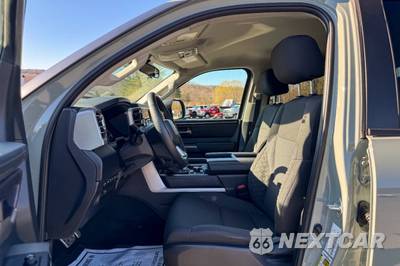 2024 Toyota Tundra SR5 Crew Cab Medium Bed - zdjęcie 22 z 42 - miniatura